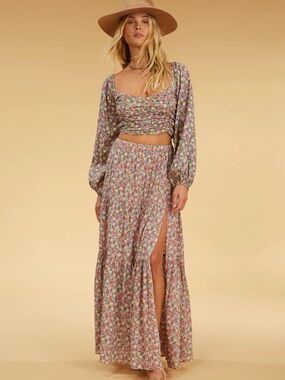 Billabong Floral Set